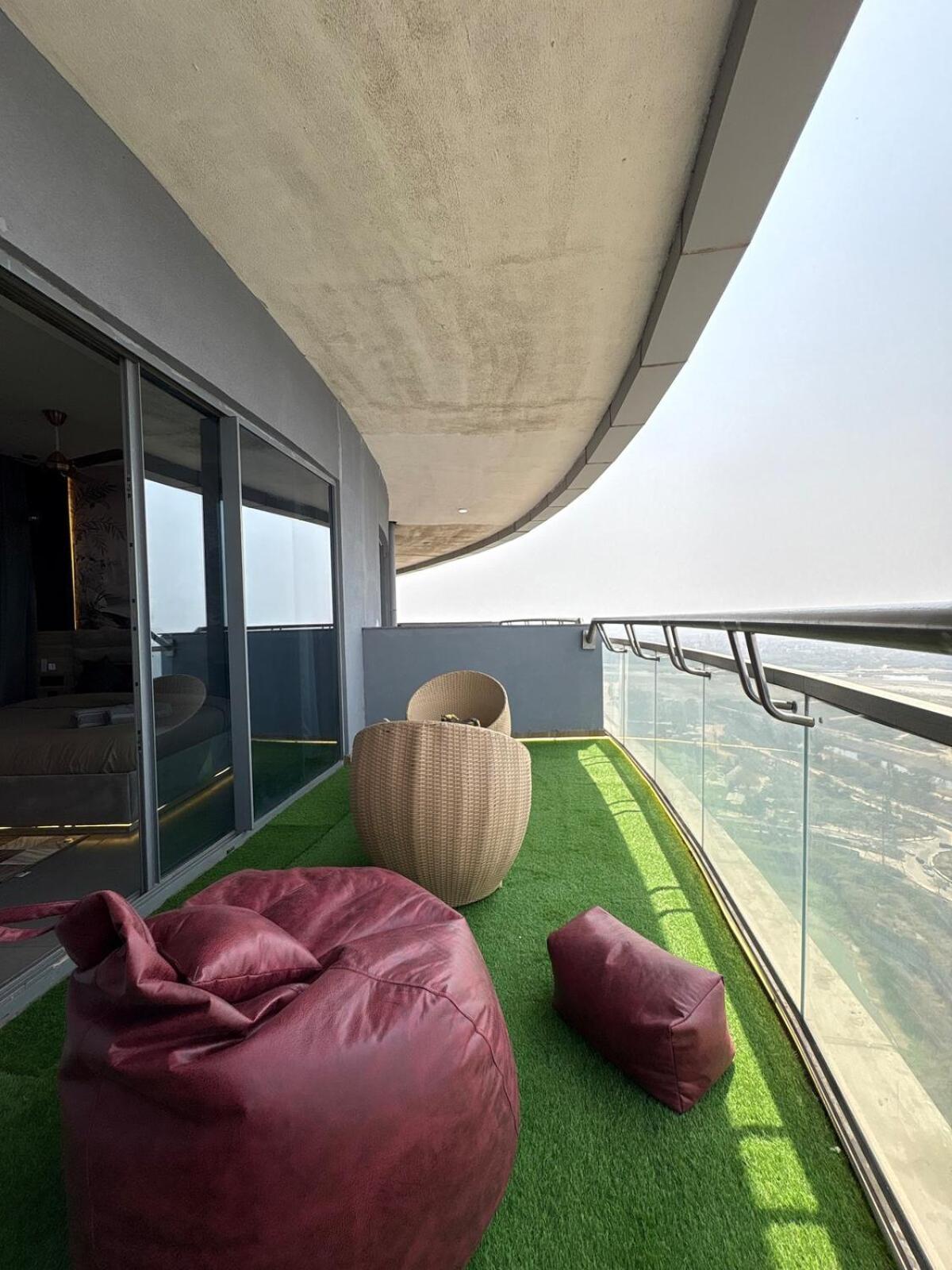 Luxury Lagoon By La Fausto * New Delhi